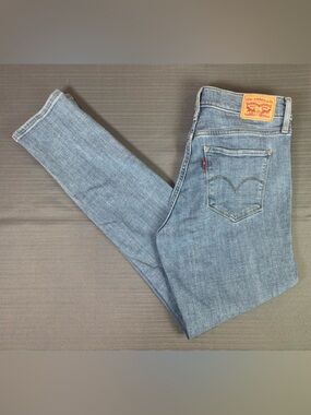 Levi’s 311 Shaping Skinny Jeans Women’s 28 Light Wash Stretch Denim Mid Rise